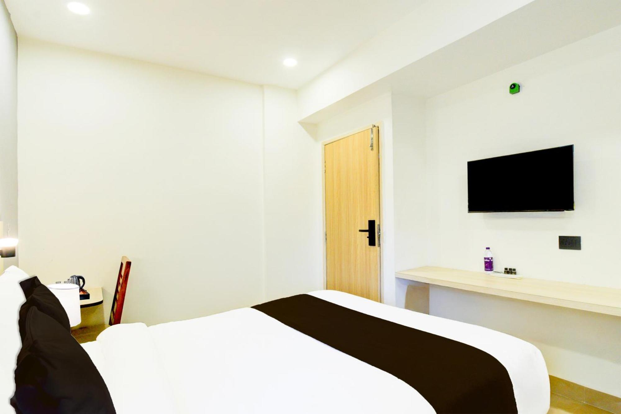 Townhouse Aarav Business Hotel 海得拉巴 外观 照片